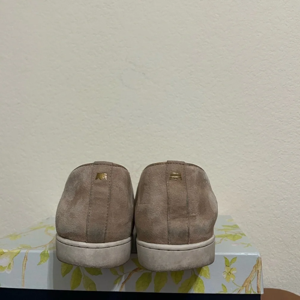 BIRDIES The Swift Classic Shell Suede Slip On Sneaker Beige Tan Loafer Size 9.5